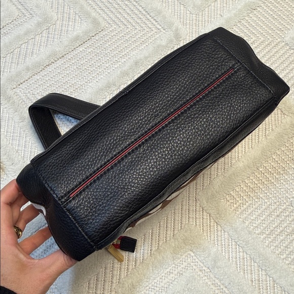 HAMMITT - Bryant Med
Giraffe/Brushed Gold Red Zip - Picture 8 of 8